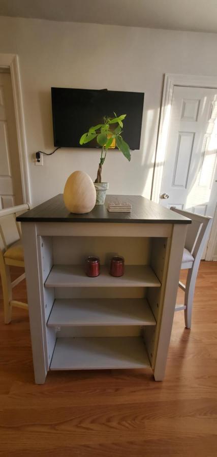 Cozy 1 Bedroom, 1 Min From Irving Park Blue Line, Free Parking Chicago Exterior photo